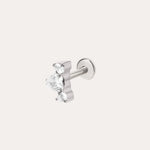 The Curved Crystal Threadless Flat Back Titanium Cartilage Stud in Platinum features a cluster of three clear, teardrop-shaped gemstones arranged in a fan shape against a plain light background. This earring is hypoallergenic and comes with a comfortable titanium flat back in platinum PVD, making it ideal for sensitive ears.