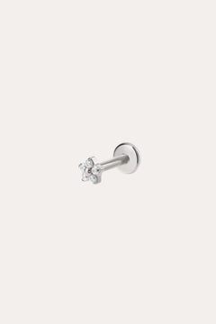 The Crystal Flower Threadless Flat Back Titanium Cartilage Stud in Platinum features a platinum PVD finish and clear gemstones, shown against a simple background—perfect as hypoallergenic piercing jewelry.